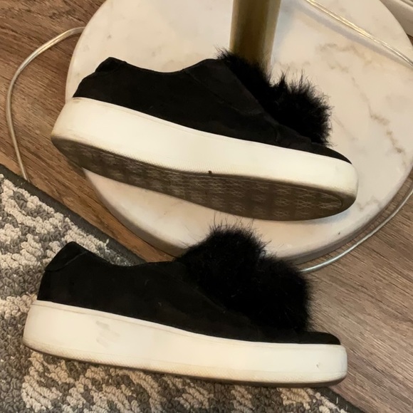 Steven Madden Pom Pom slip on shoes - Picture 6 of 6